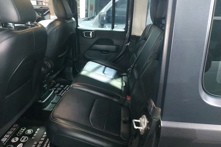 Used Jeep Wrangler New Energy 2021 Four-Door 2.0T 4xe Sahara Left Rear Seat