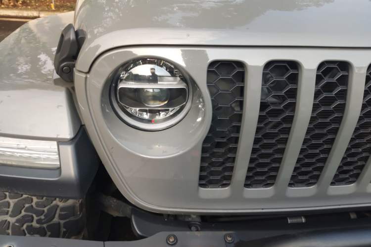 Used Jeep Wrangler New Energy 2021 Four-Door 2.0T 4xe Sahara Right Front Headlight