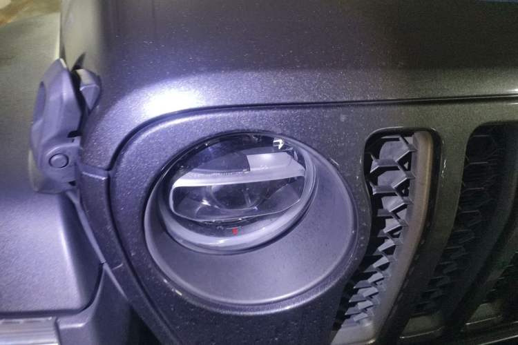 Used Jeep Wrangler New Energy 2021 Four-Door 2.0T 4xe Robin Hood Right Front Headlight