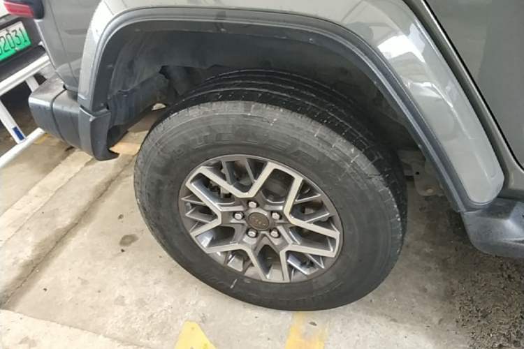 Used Jeep Wrangler New Energy 2021 Four-Door 2.0T 4xe Sahara Right Rear Wheel Hub