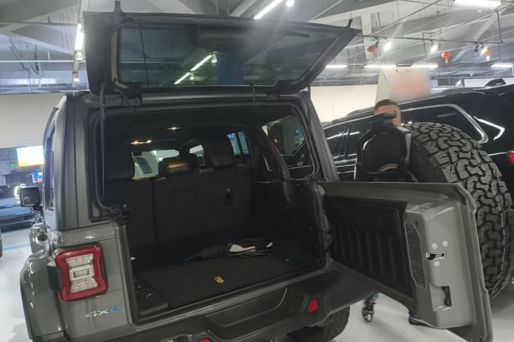 Used Jeep Wrangler New Energy 2021 Four-Door 2.0T 4xe Sahara First Edition Trunk
