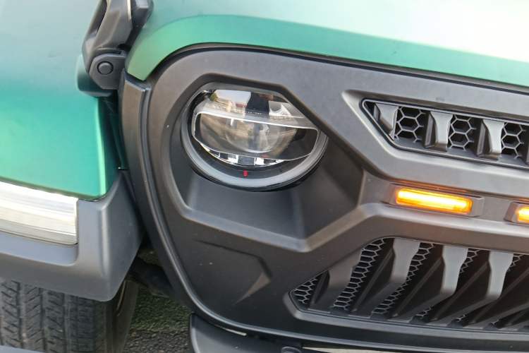 Used Jeep Wrangler New Energy 2021 Four-Door 2.0T 4xe Sahara First Edition Right Front Headlight
