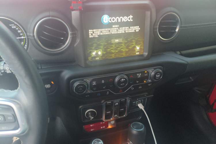 Used Jeep Wrangler New Energy 2021 Four-Door 2.0T 4xe Sahara Audio And AC Panel