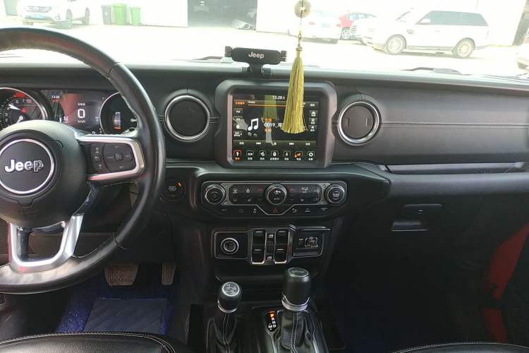 Used Jeep Wrangler New Energy 2021 Four-Door 2.0T 4xe Sahara Audio And AC Panel