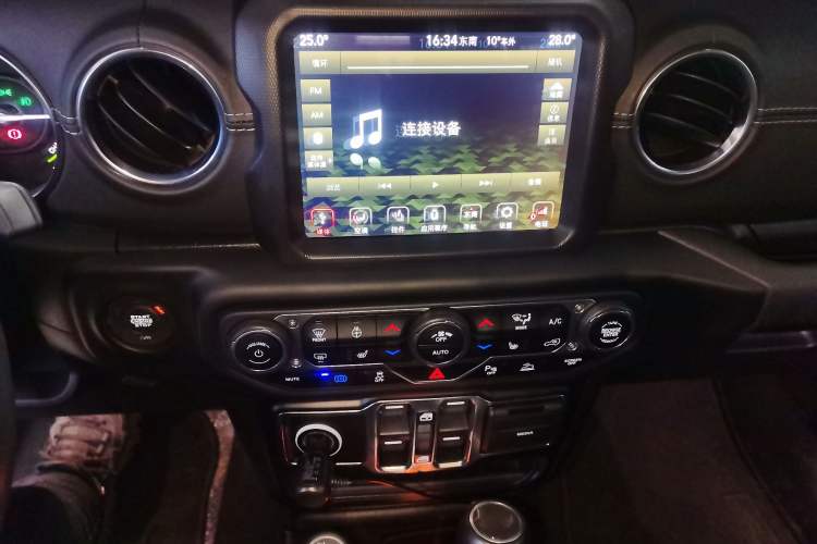Used Jeep Wrangler New Energy 2021 Four-Door 2.0T 4xe Sahara First Edition Audio And AC Panel