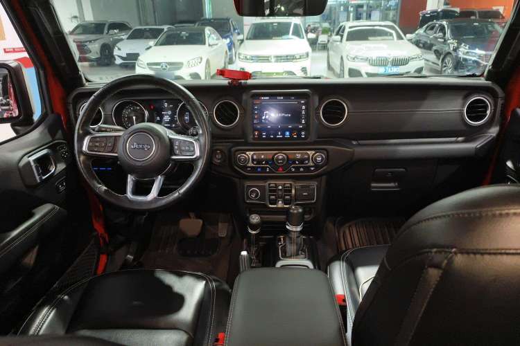 Used Jeep Wrangler New Energy 2021 Four-Door 2.0T 4xe Sahara First Edition Center Console