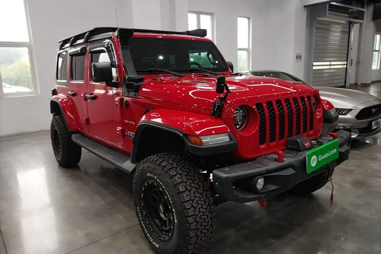 Used Jeep Wrangler New Energy 2021 Four-Door 2.0T 4xe Sahara Front Right 45 Deg