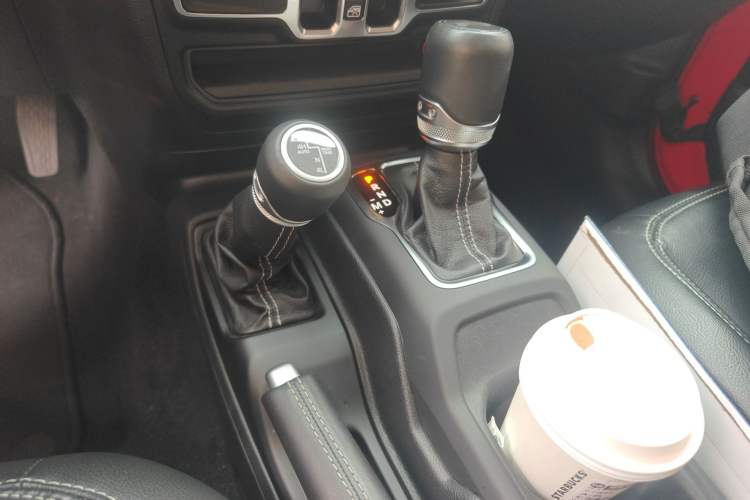 Used Jeep Wrangler New Energy 2021 Four-Door 2.0T 4xe Sahara Gear Lever