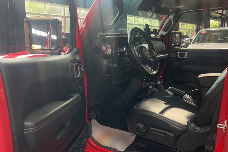 Used Jeep Wrangler New Energy 2021 Four-Door 2.0T 4xe Robin Hood Interior 2