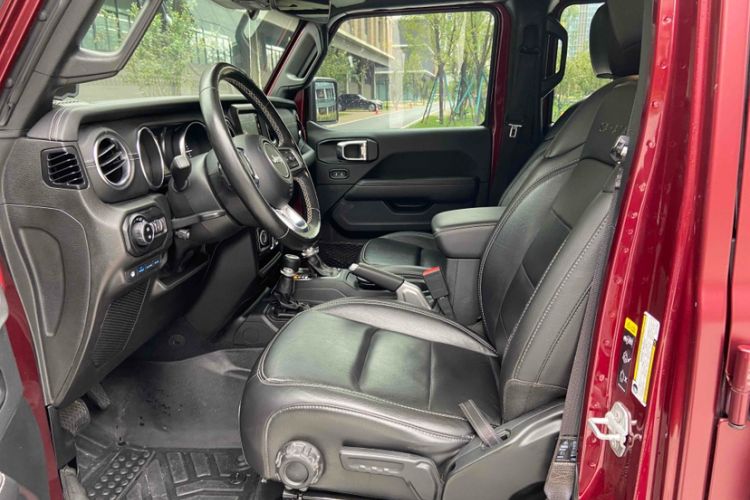 Used Jeep Wrangler New Energy 2021 Four-Door 2.0T 4xe Sahara Interior 2