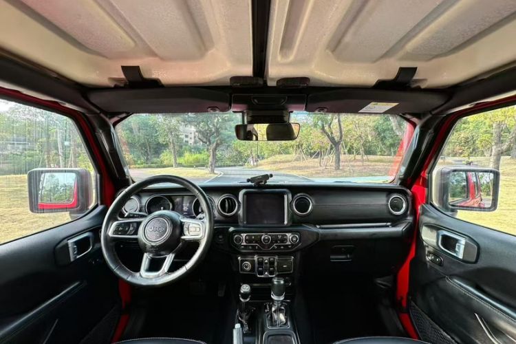 Used Jeep Wrangler New Energy 2021 Four-Door 2.0T 4xe Sahara First Edition Interior 4