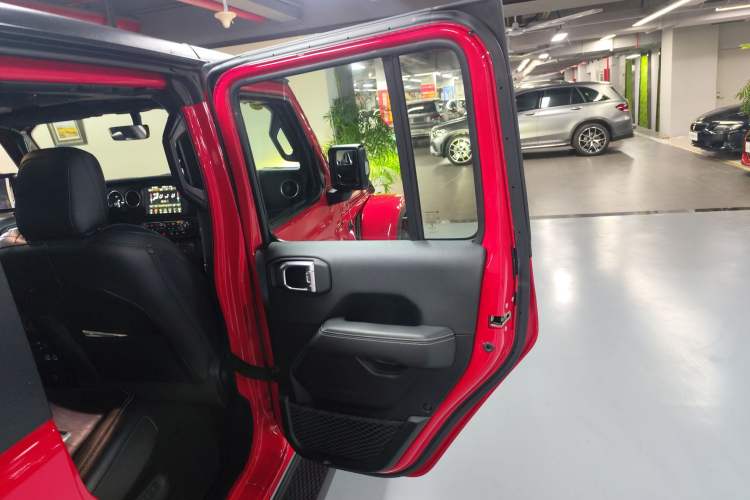 Used Jeep Wrangler New Energy 2021 Four-Door 2.0T 4xe Sahara First Edition Interior 6