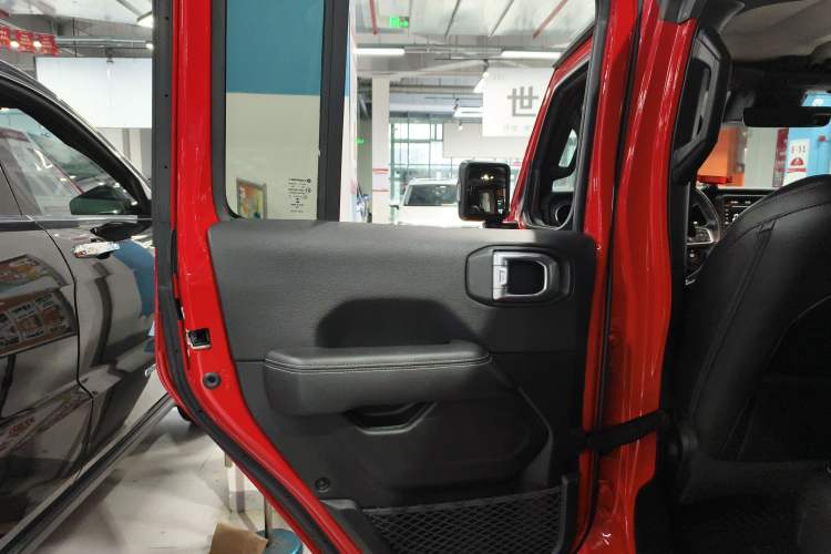 Used Jeep Wrangler New Energy 2021 Four-Door 2.0T 4xe Sahara First Edition Left Rear Door Interior