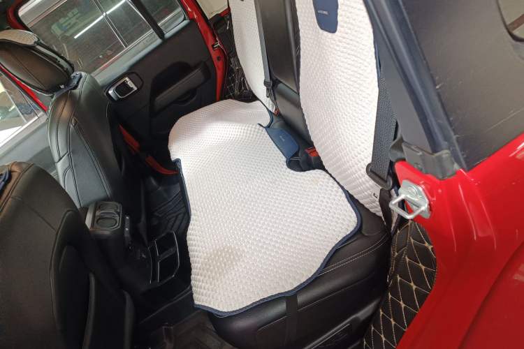 Used Jeep Wrangler New Energy 2021 Four-Door 2.0T 4xe Sahara Left Rear Seat
