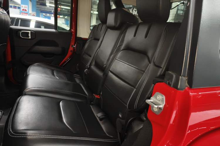 Used Jeep Wrangler New Energy 2021 Four-Door 2.0T 4xe Sahara First Edition Left Rear Seat