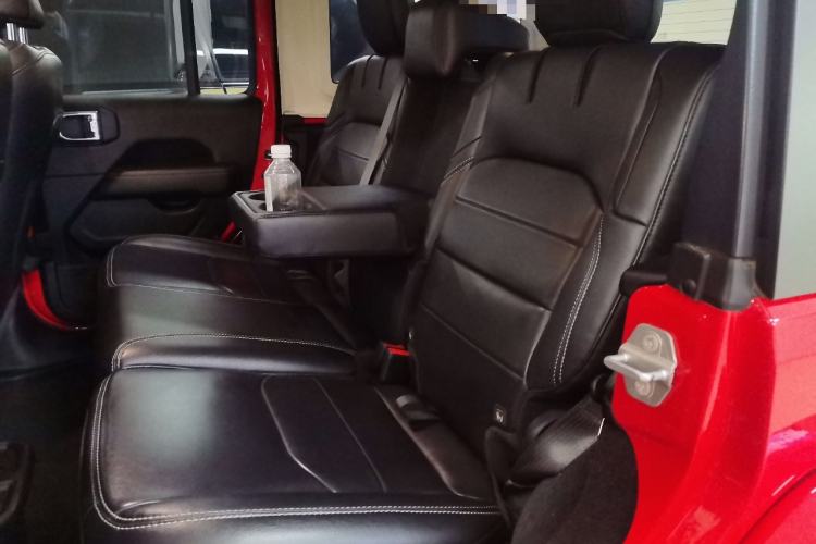 Used Jeep Wrangler New Energy 2021 Four-Door 2.0T 4xe Sahara First Edition Left Rear Seat