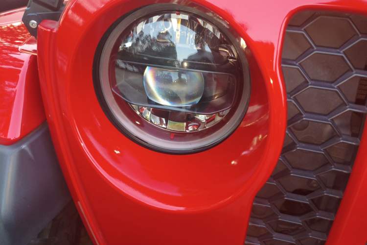 Used Jeep Wrangler New Energy 2021 Four-Door 2.0T 4xe Sahara Right Front Headlight