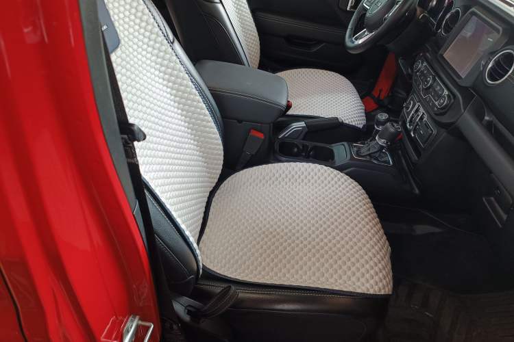 Used Jeep Wrangler New Energy 2021 Four-Door 2.0T 4xe Sahara Right Front Seat