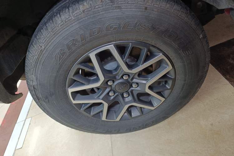 Used Jeep Wrangler New Energy 2021 Four-Door 2.0T 4xe Sahara Right Rear Wheel Hub