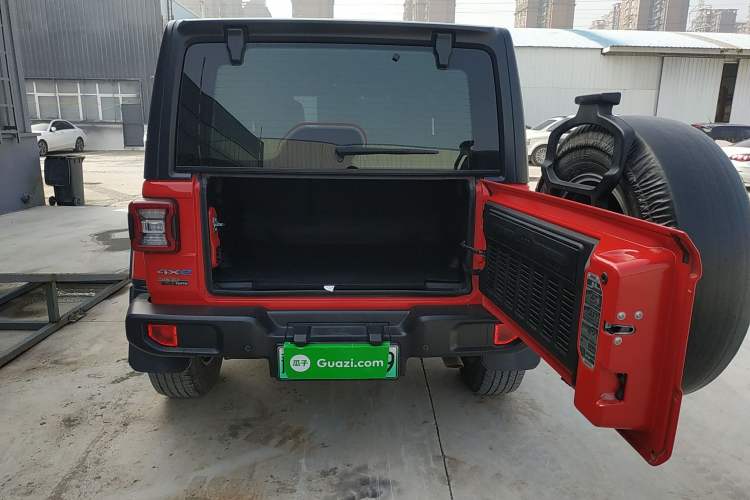 Used Jeep Wrangler New Energy 2021 Four-Door 2.0T 4xe Sahara Trunk