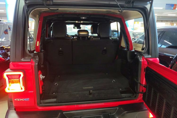 Used Jeep Wrangler New Energy 2021 Four-Door 2.0T 4xe Sahara First Edition Trunk