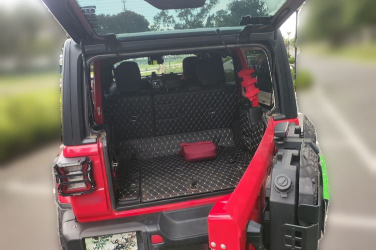 Used Jeep Wrangler New Energy 2021 Four-Door 2.0T 4xe Sahara Trunk