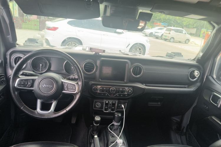 Used Jeep Wrangler New Energy 2021 Four-Door 2.0T 4xe Sahara First Edition Center Console