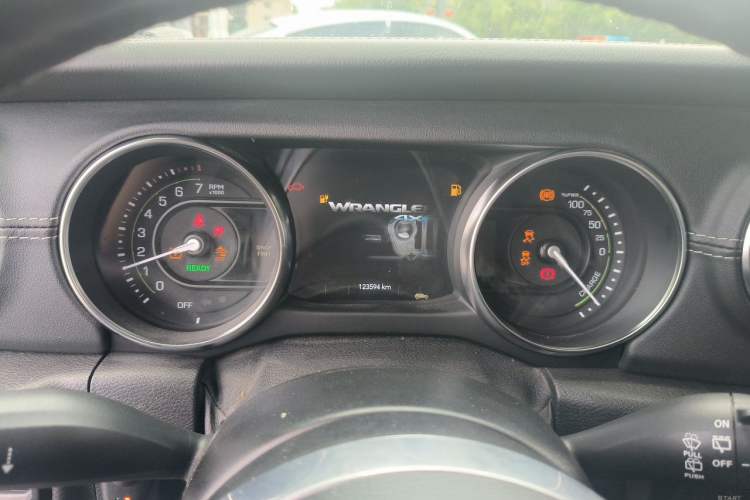 Used Jeep Wrangler New Energy 2021 Four-Door 2.0T 4xe Sahara First Edition Instrument Cluster