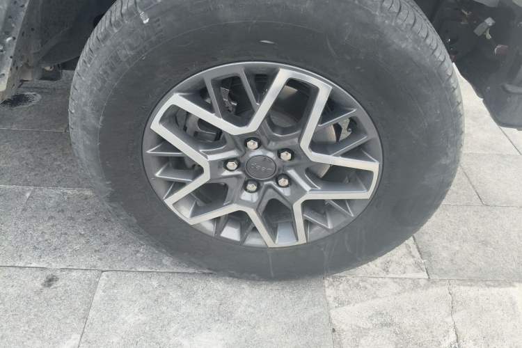 Used Jeep Wrangler New Energy 2021 Four-Door 2.0T 4xe Sahara First Edition Right Front Wheel Hub