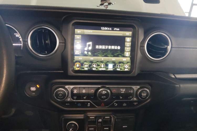 Used Jeep Wrangler New Energy 2021 Four-Door 2.0T 4xe Sahara Audio And AC Panel