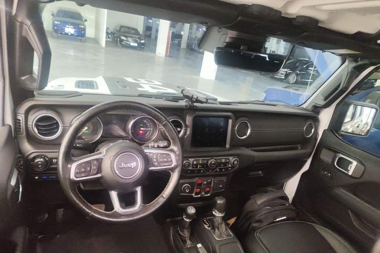 Used Jeep Wrangler New Energy 2021 Four-Door 2.0T 4xe Sahara Center Console