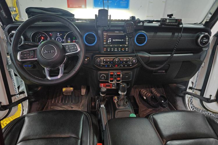 Used Jeep Wrangler New Energy 2021 Four-Door 2.0T 4xe Sahara Center Console