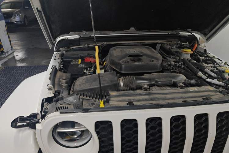 Used Jeep Wrangler New Energy 2021 Four-Door 2.0T 4xe Sahara Engine Bay Right