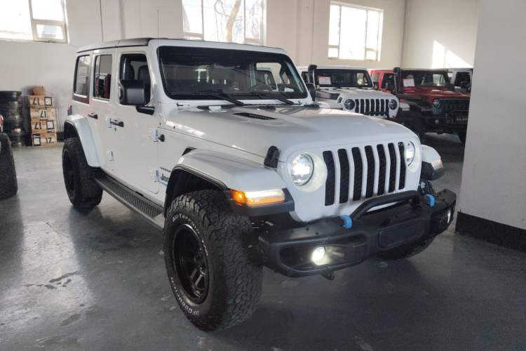 Used Jeep Wrangler New Energy 2021 Four-Door 2.0T 4xe Sahara Front Right 45 Deg