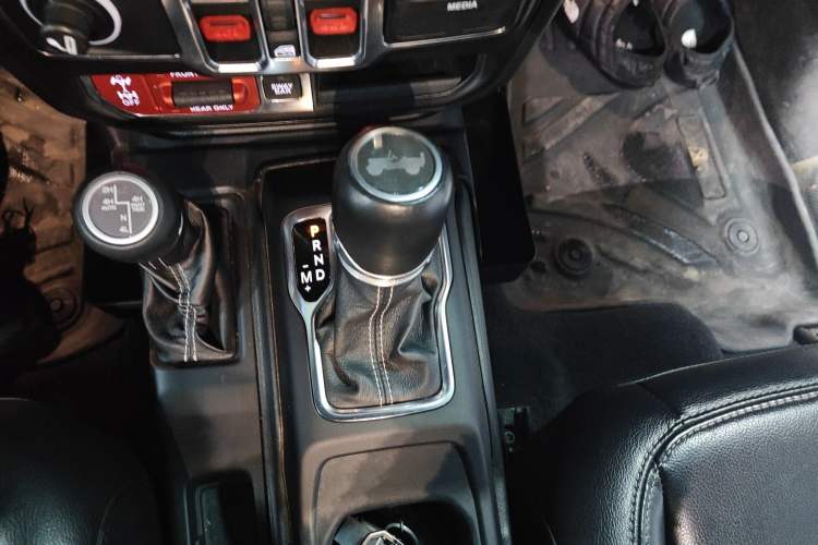 Used Jeep Wrangler New Energy 2021 Four-Door 2.0T 4xe Sahara Gear Lever