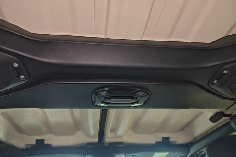 Used Jeep Wrangler New Energy 2021 Four-Door 2.0T 4xe Sahara Headliner