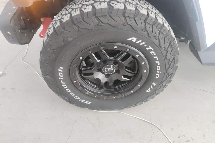 Used Jeep Wrangler New Energy 2021 Four-Door 2.0T 4xe Sahara Left Front Wheel Hub