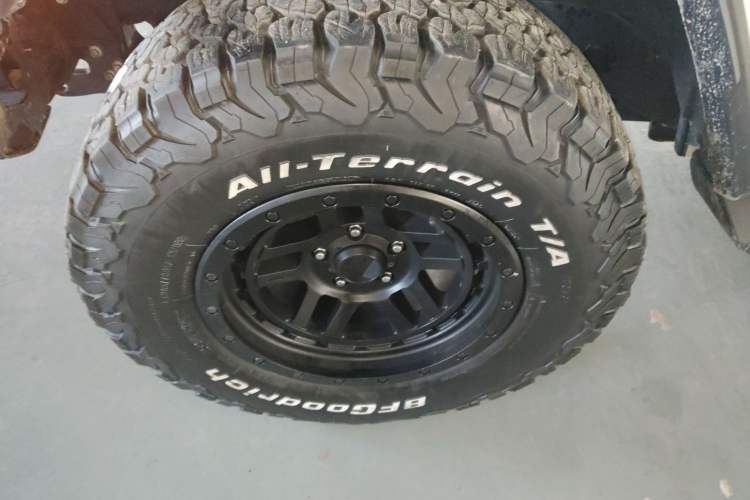 Used Jeep Wrangler New Energy 2021 Four-Door 2.0T 4xe Sahara Left Front Wheel Hub