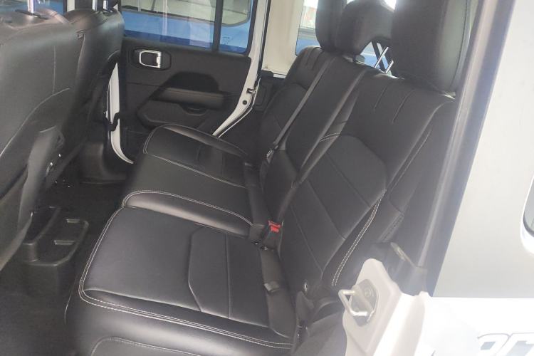 Used Jeep Wrangler New Energy 2021 Four-Door 2.0T 4xe Sahara Left Rear Seat