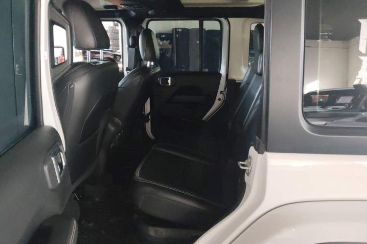 Used Jeep Wrangler New Energy 2021 Four-Door 2.0T 4xe Sahara Left Rear Seat