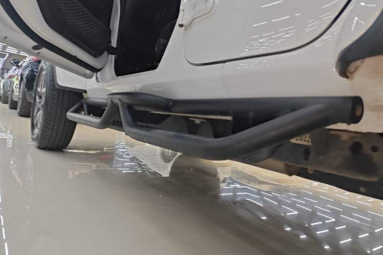 Used Jeep Wrangler New Energy 2021 Four-Door 2.0T 4xe Sahara Left Side Sill