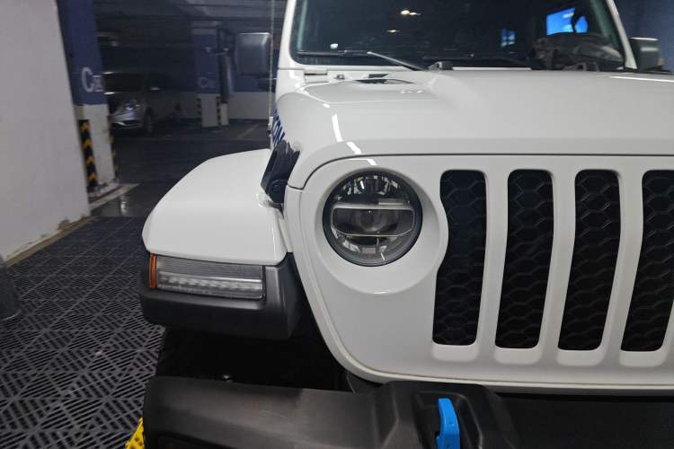 Used Jeep Wrangler New Energy 2021 Four-Door 2.0T 4xe Sahara Right Front Headlight