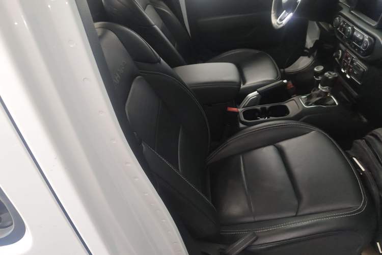 Used Jeep Wrangler New Energy 2021 Four-Door 2.0T 4xe Sahara Right Front Seat