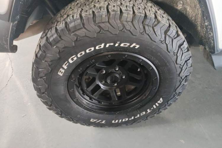 Used Jeep Wrangler New Energy 2021 Four-Door 2.0T 4xe Sahara Right Rear Wheel Hub