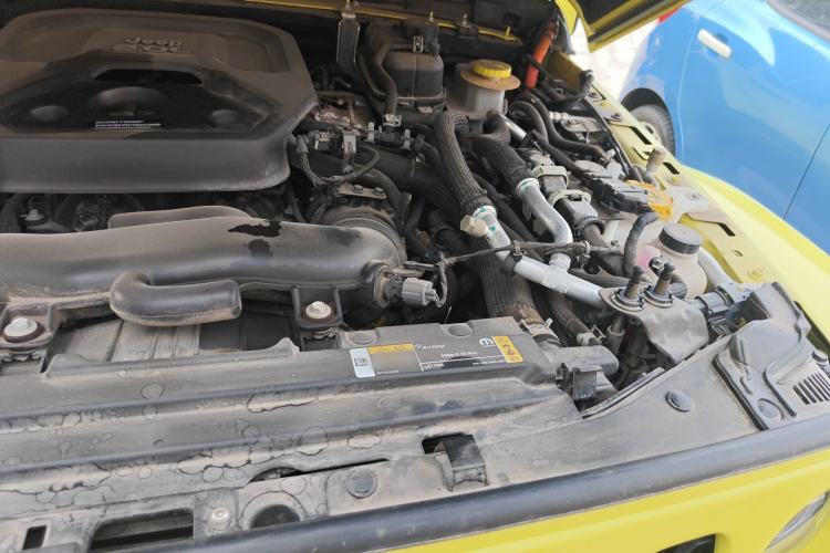 Used Jeep Wrangler New Energy 2022 Four-Door 2.0T 4xe Sahara Fluorescent Yellow Limited Edition Engine Bay Left