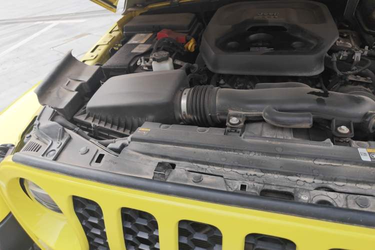 Used Jeep Wrangler New Energy 2022 Four-Door 2.0T 4xe Sahara Fluorescent Yellow Limited Edition Engine Bay Right