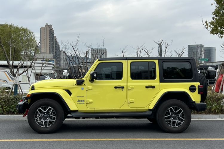 Used Jeep Wrangler New Energy 2022 Four-Door 2.0T 4xe Sahara Fluorescent Yellow Limited Edition Exterior 5