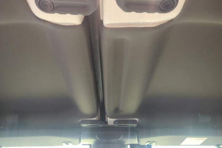 Used Jeep Wrangler New Energy 2022 Four-Door 2.0T 4xe Sahara Fluorescent Yellow Limited Edition Headliner