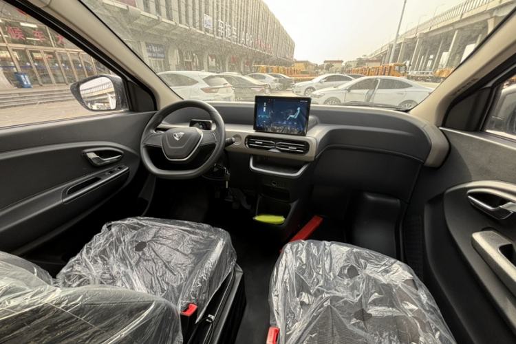 Used Jenhoo New Energy EV70 2025 Model Smart Drive Edition Golden Turtle Badge Interior 2