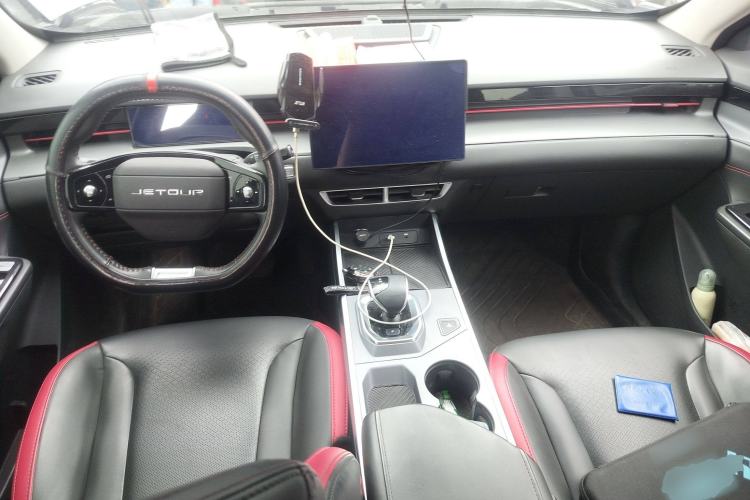 Used JETOUR Dashing 2024 1.5T DCT Starlight Shine Pro Edition Center Console